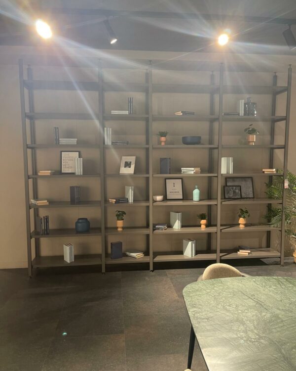 CV 511 LIBRERIA PONTILE