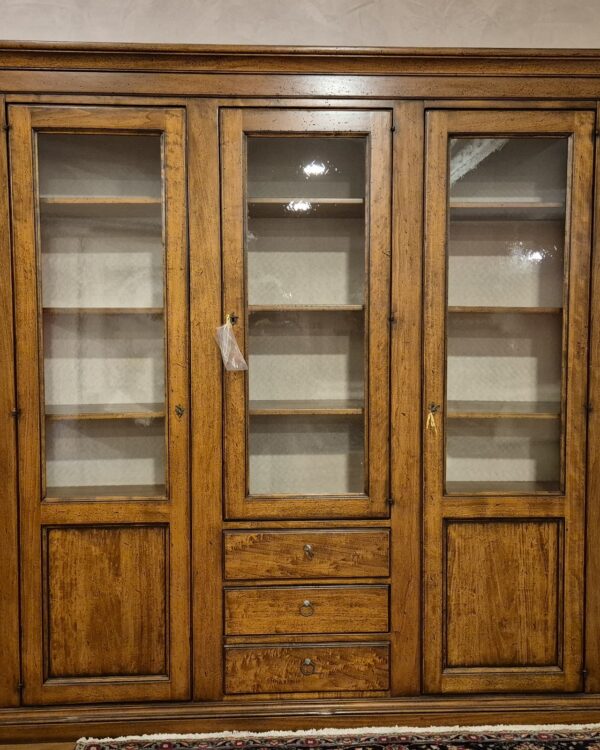 CV 257 CREDENZA