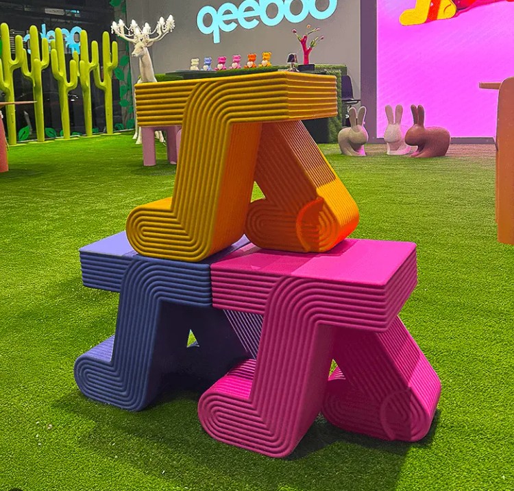 Oggettistica 4 WALKING QEEBOO 4 1