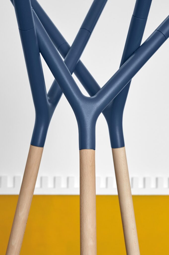 Game of Trust di Miniforms: l’appendiabiti che trasforma l’equilibrio in design 2 GAME OF TRUST MINIFORMS