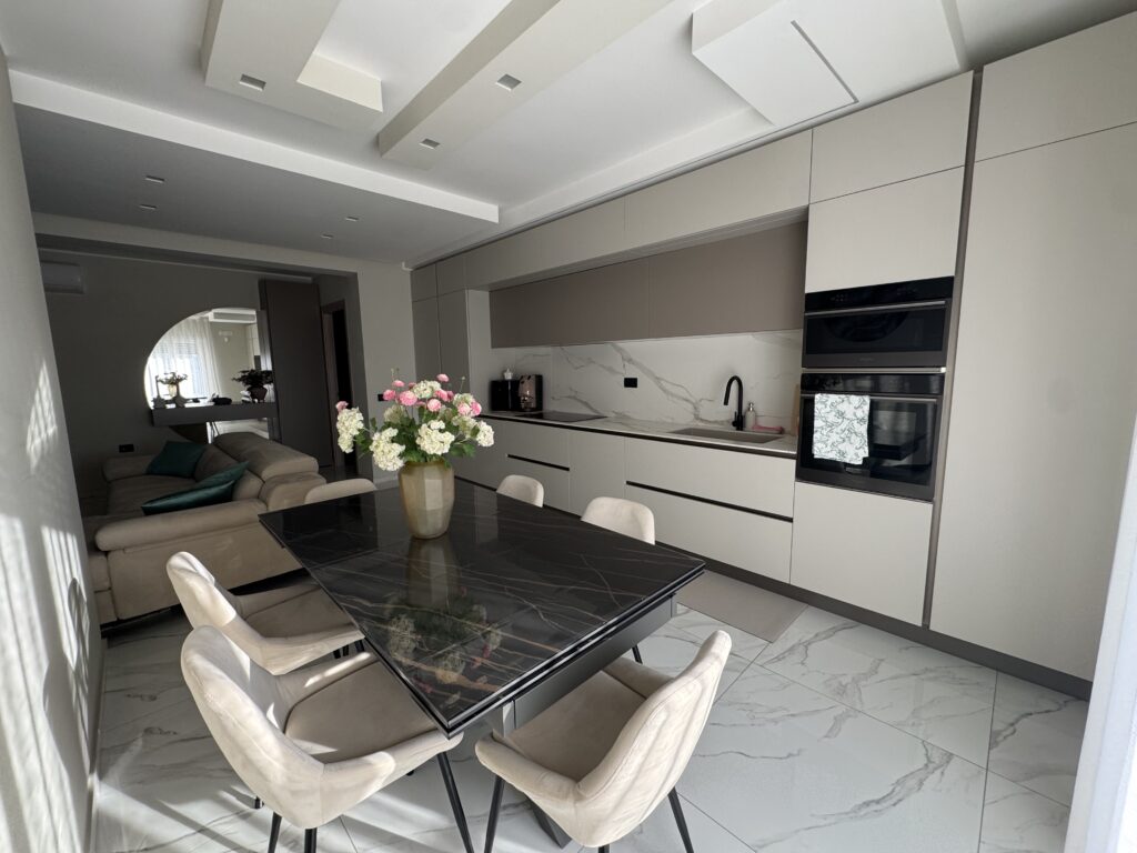 A casa di Giusy e Paolo: luce, armonia e dettagli che raccontano 1 IMG 8415