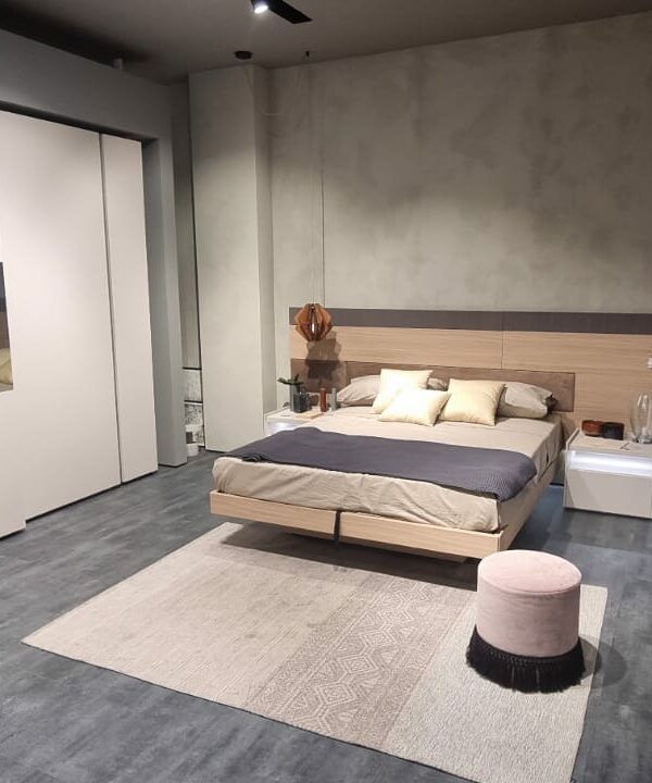 AV 210 MARONESE WALL NEW